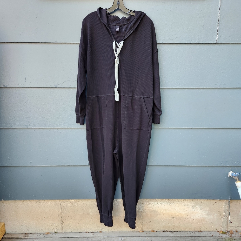 Sweaty Betty Halle Berry X Selene Waffle Knit Jumpsuit - Size Medium - NWOT - Picture 4 of 15